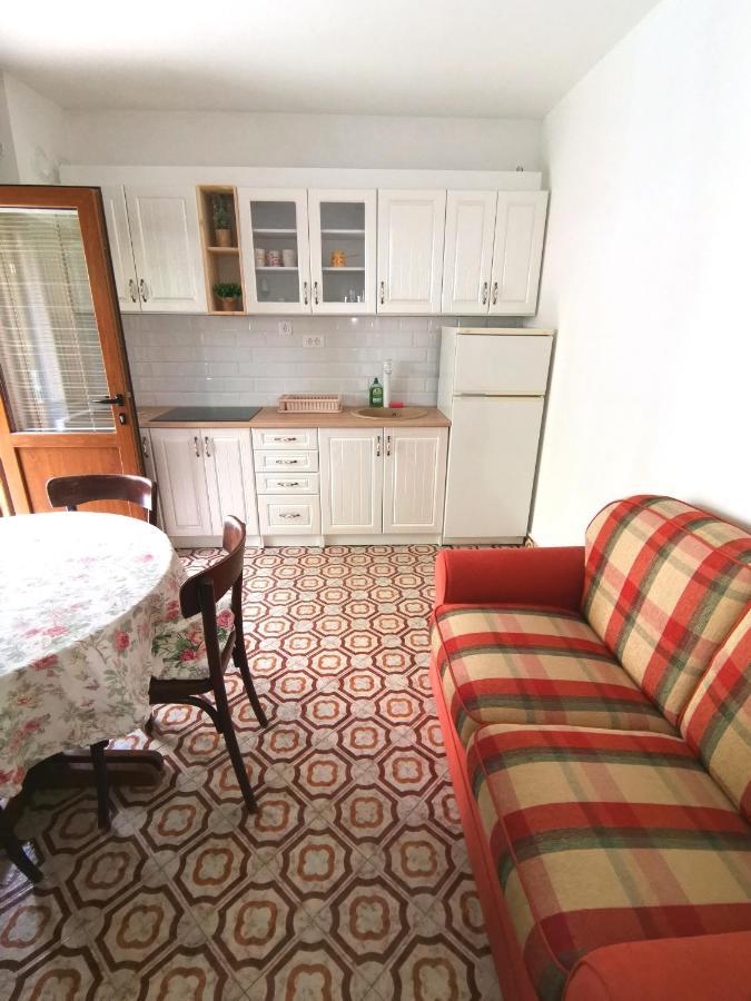 Apartments Maris Garden Petrovac Exterior photo